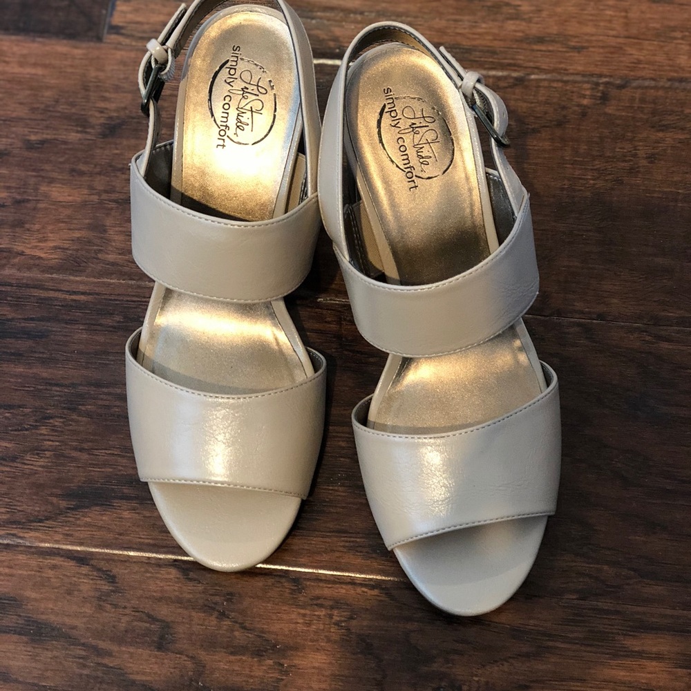 Brand New Life Stride Simply Comfort Heels